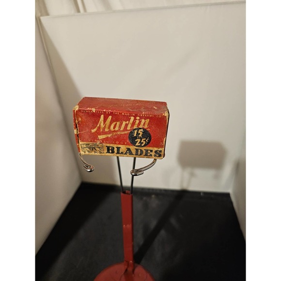 Accents Vintage Marlin Razor Blade Box Double Edge 2 Marlin And 7